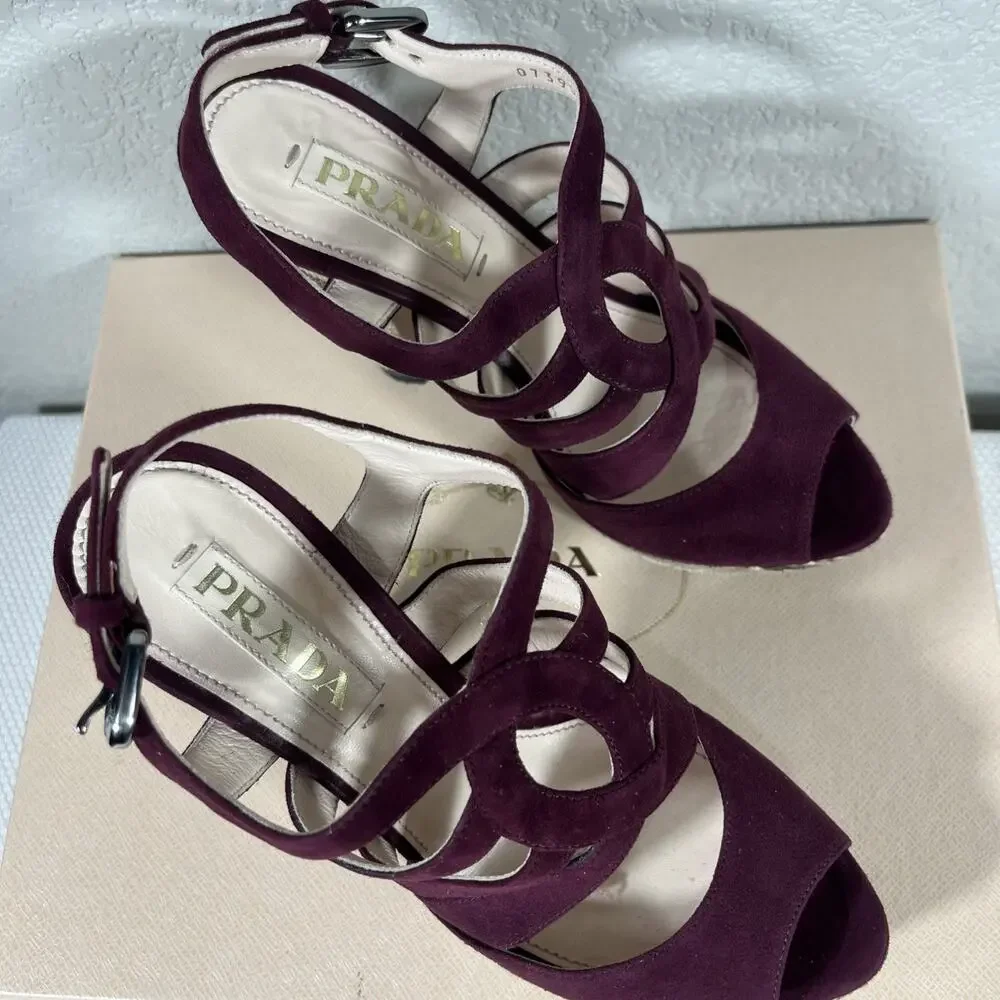 Prada Suede And Snakeskin Heels Sz 36 / US 5.5 w/‎ Dust Bag & Box